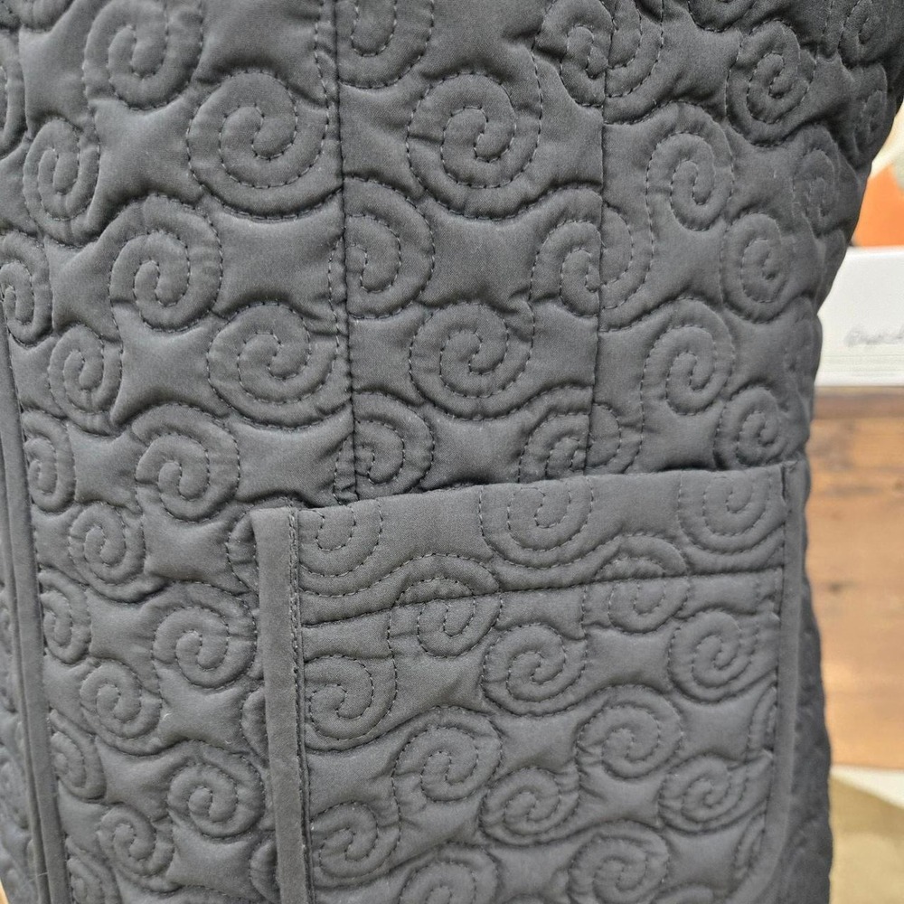 Gallery black quilted jacket with spiral pattern, size XL - Picture 2 of 7